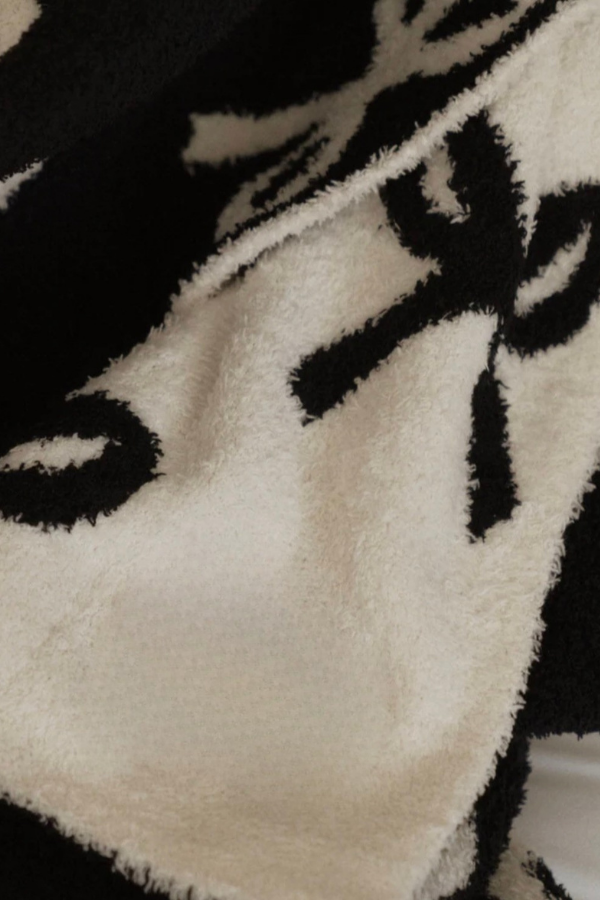 Black and Cream Bow Luxury Blanket