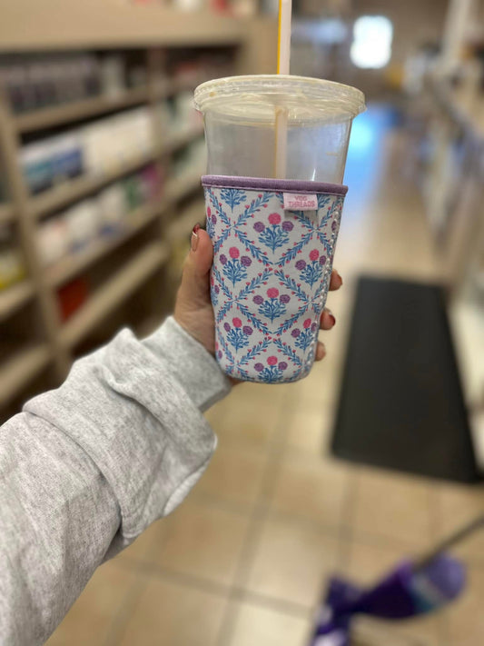 White Floral Trellis Iced Drink Sleeve - Medium 22-24oz